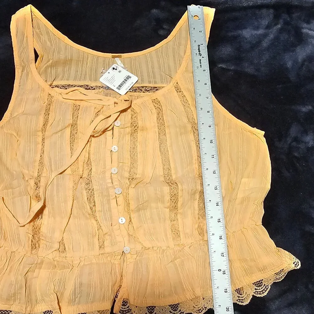 **NWT** Women’s Free People Alana Lace Trim Peplum Top-Size Large